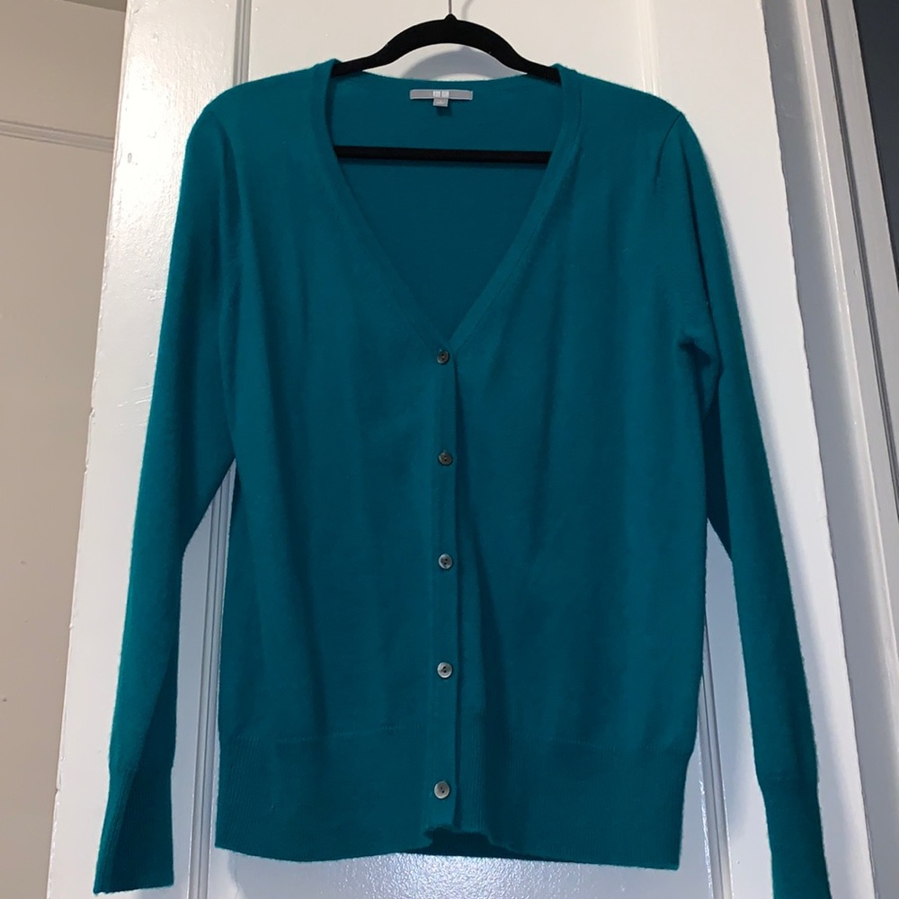 Uniqlo Cashmere V-Neck Cardigan